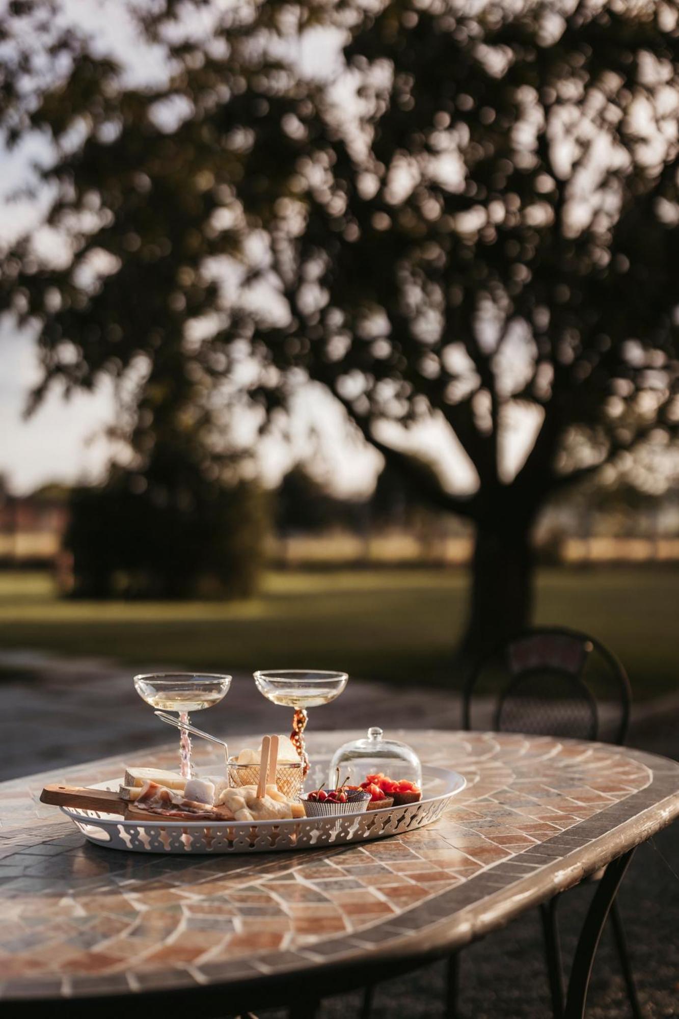 Adelaide Relais & Wine Calamandrana